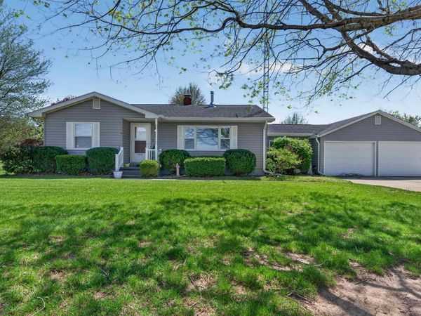 10706 E 1300 Road, Galveston, IN 46392