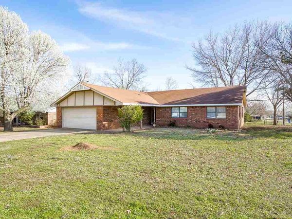 917 N Dryden Circle, Stillwater, OK 74075