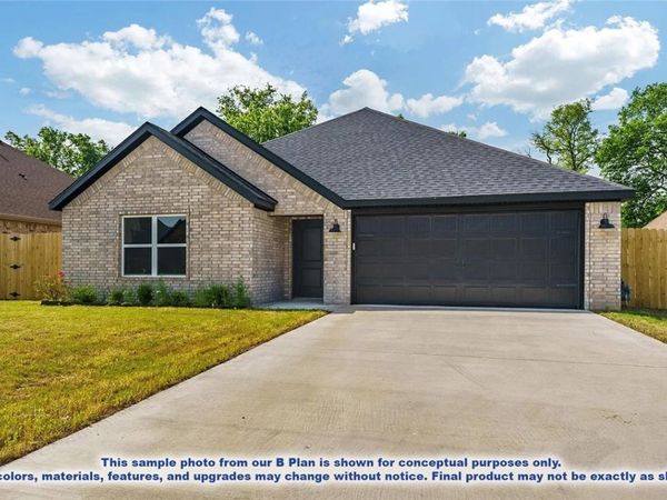 1020 Marquis Avenue , Lowell, AR 72745