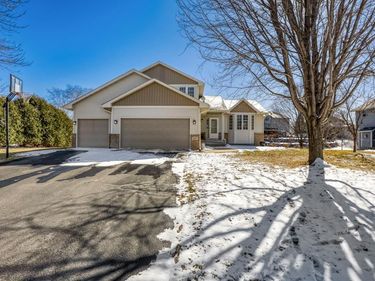 23627 133rd Avenue N, Rogers, MN 55374