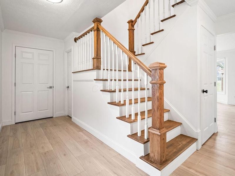 39 Groton Drive , Westerville, OH 43081 Photo 2