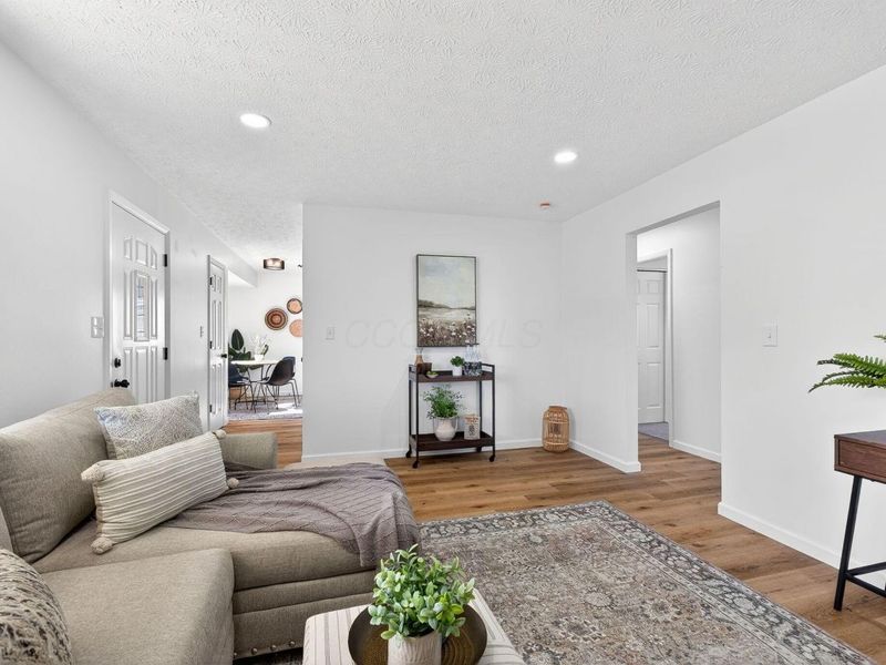 622 Brookdale Drive, West Jefferson, OH 43162 Photo 3