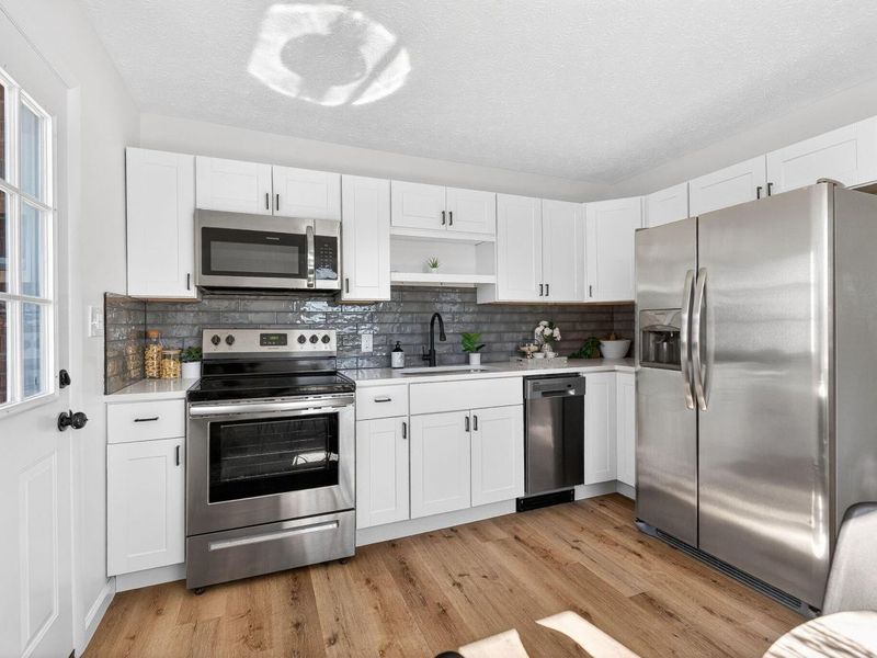 622 Brookdale Drive, West Jefferson, OH 43162 Photo 6