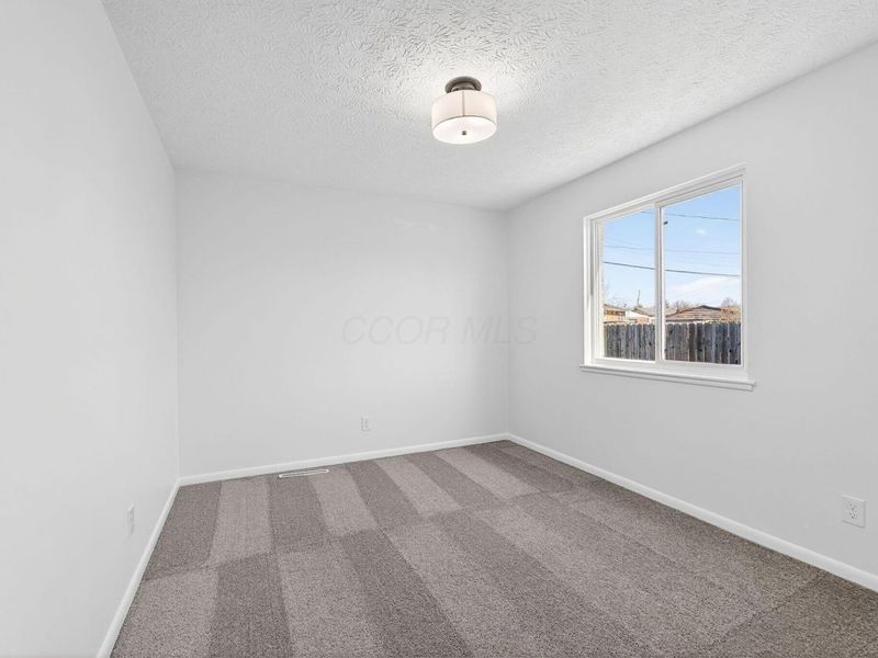 622 Brookdale Drive, West Jefferson, OH 43162 Photo 8