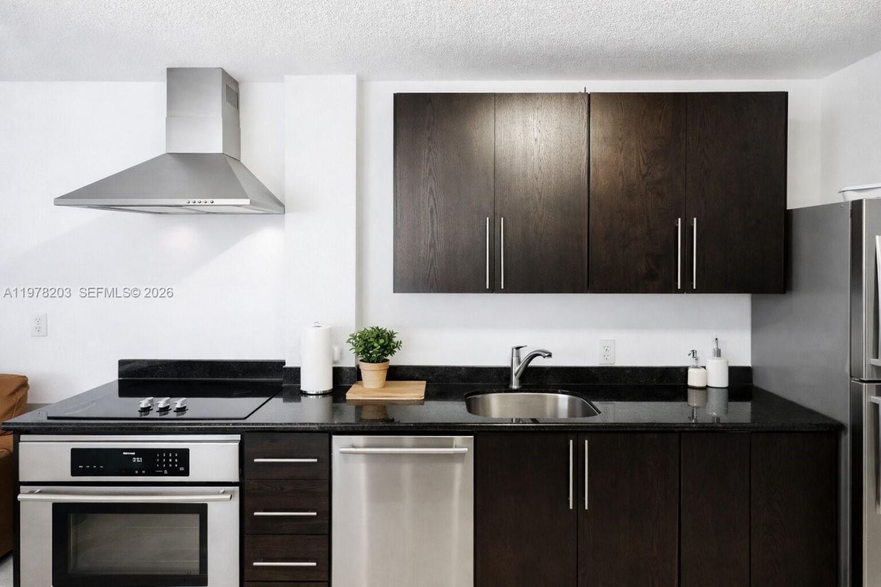 1300 Pennsylvania Ave, Unit 109, Miami Beach, FL 33139 Photo