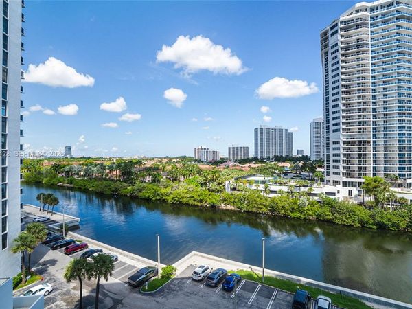 20515 E Country Club Dr, Unit 849, Aventura, FL 33180