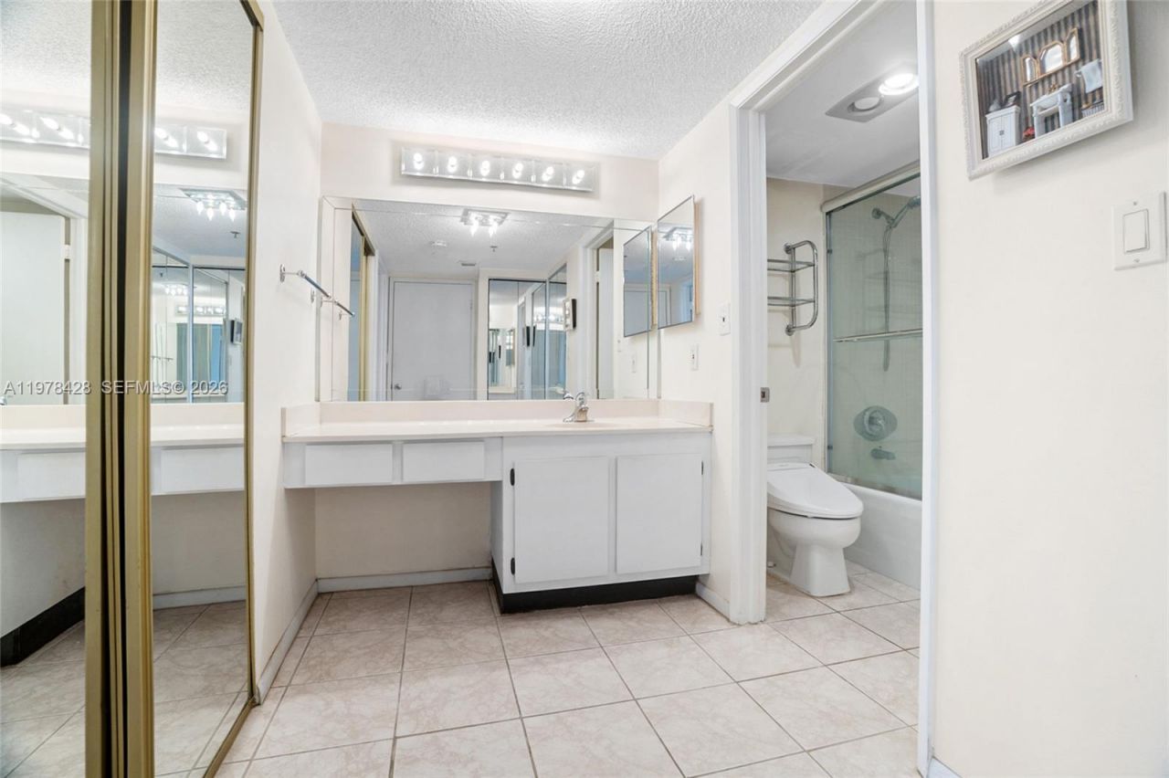 20515 E Country Club Dr, Unit 849, Aventura, FL 33180 Photo