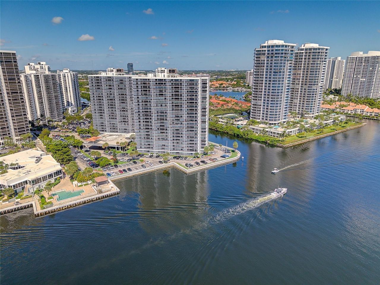 20515 E Country Club Dr, Unit 849, Aventura, FL 33180 Photo