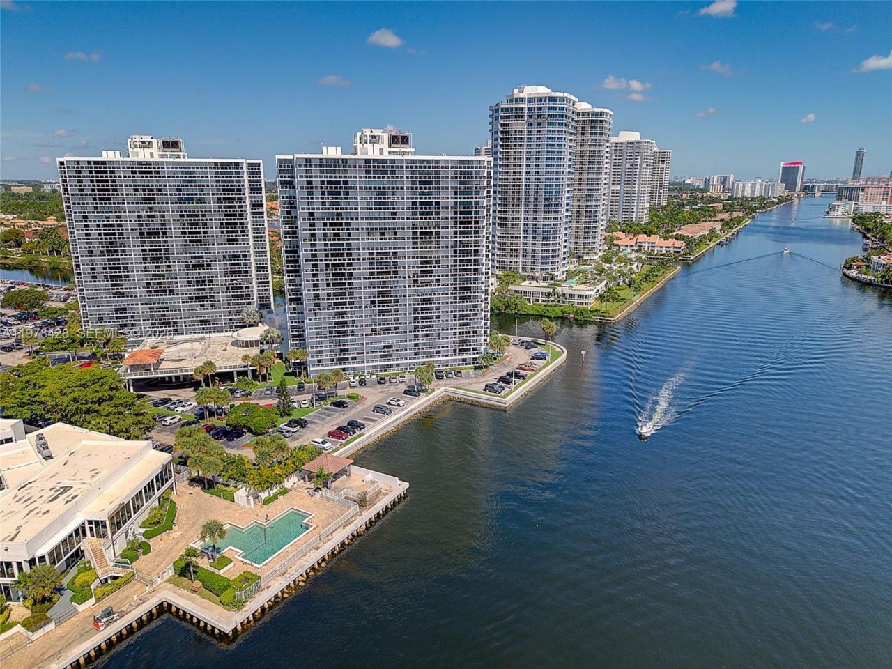 20515 E Country Club Dr, Unit 849, Aventura, FL 33180 Photo