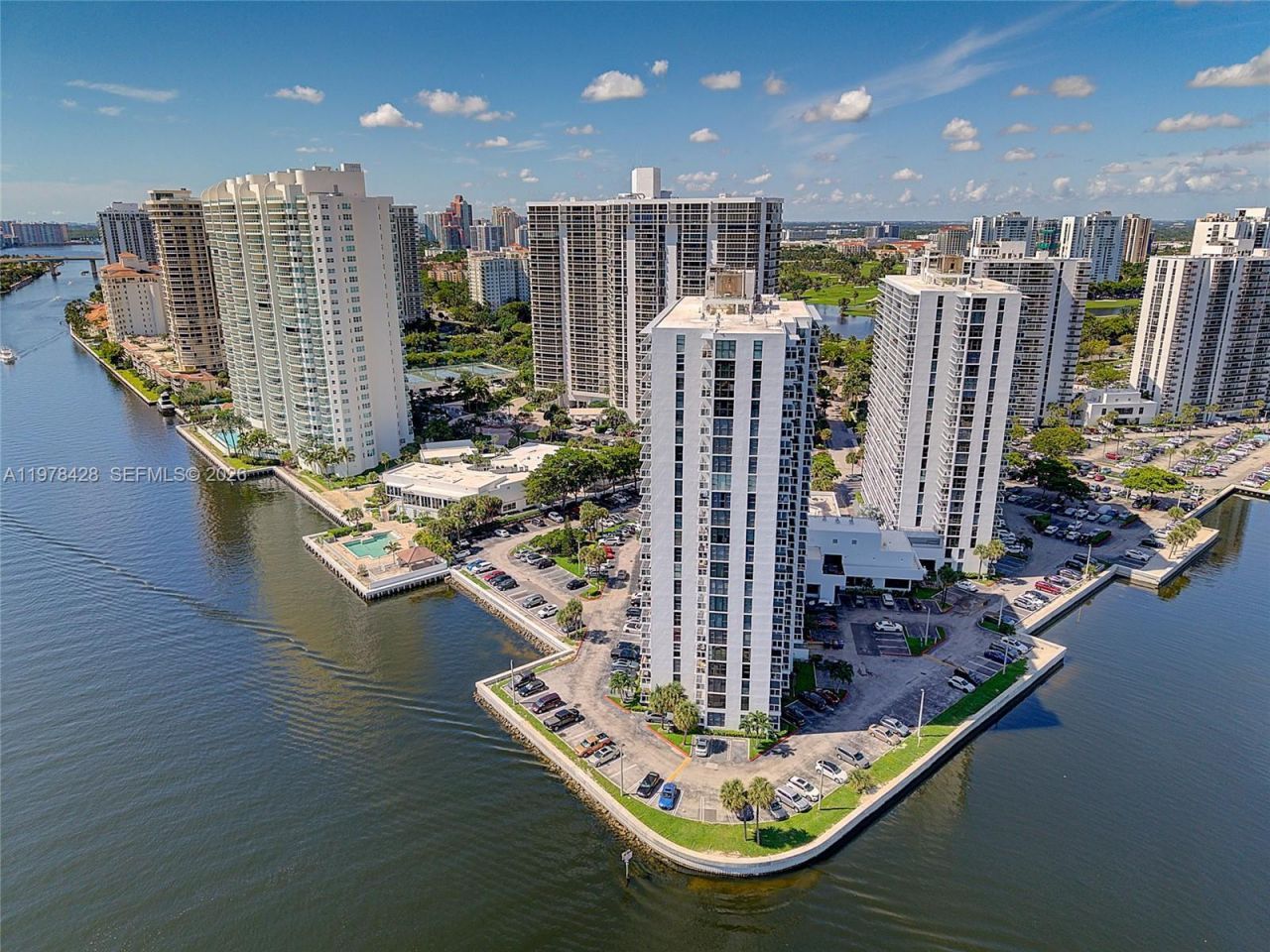 20515 E Country Club Dr, Unit 849, Aventura, FL 33180 Photo