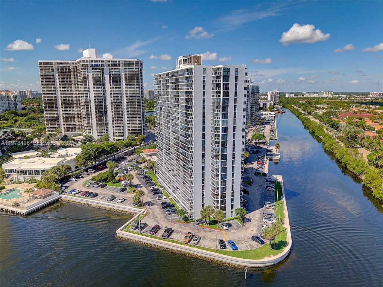 20515 E Country Club Dr , Unit 849, Aventura, FL 33180 Photo