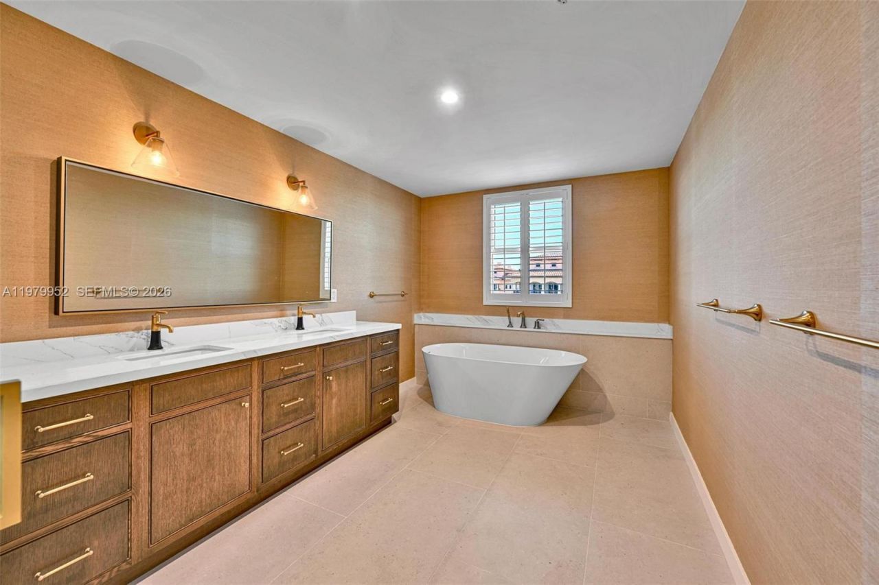 13637 Deering Bay Dr , Unit 261, Coral Gables, FL 33158 Photo