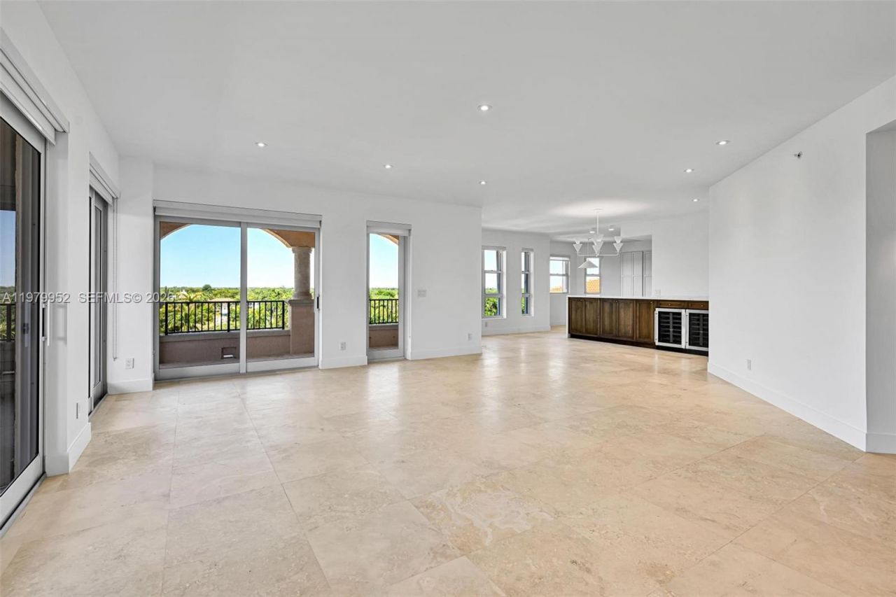 13637 Deering Bay Dr , Unit 261, Coral Gables, FL 33158 Photo