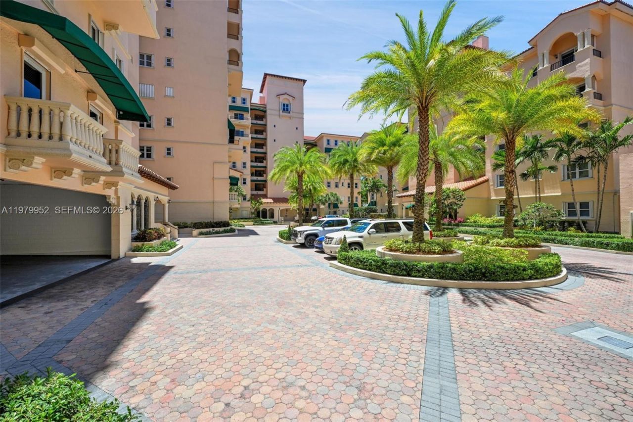 13637 Deering Bay Dr , Unit 261, Coral Gables, FL 33158 Photo