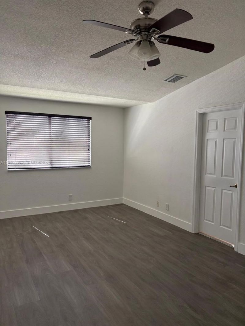 11500 NW 33rd St , Sunrise, FL 33323 Photo