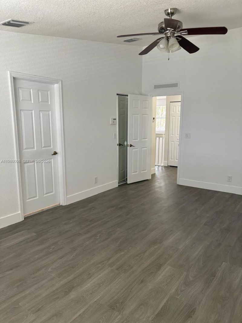 11500 NW 33rd St , Sunrise, FL 33323 Photo