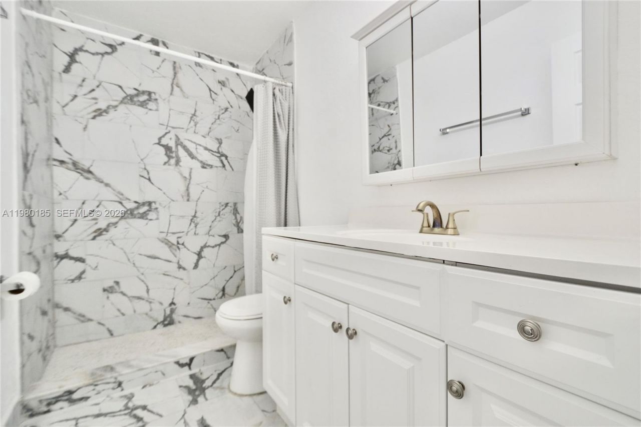 9974 SW 88th St, Unit 1020, Miami, FL 33176 Photo