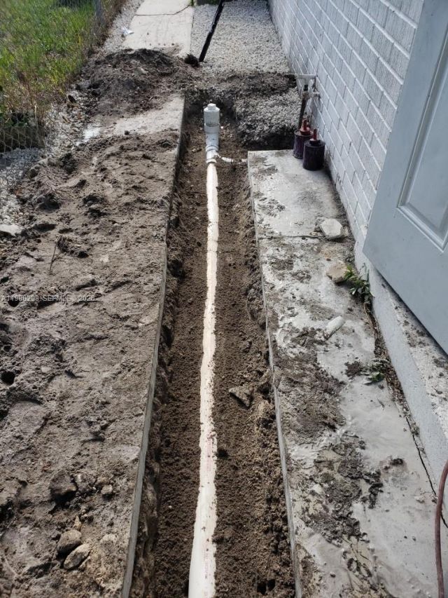 752 NW 3rd Ct, Hallandale Beach, FL 33009 Photo