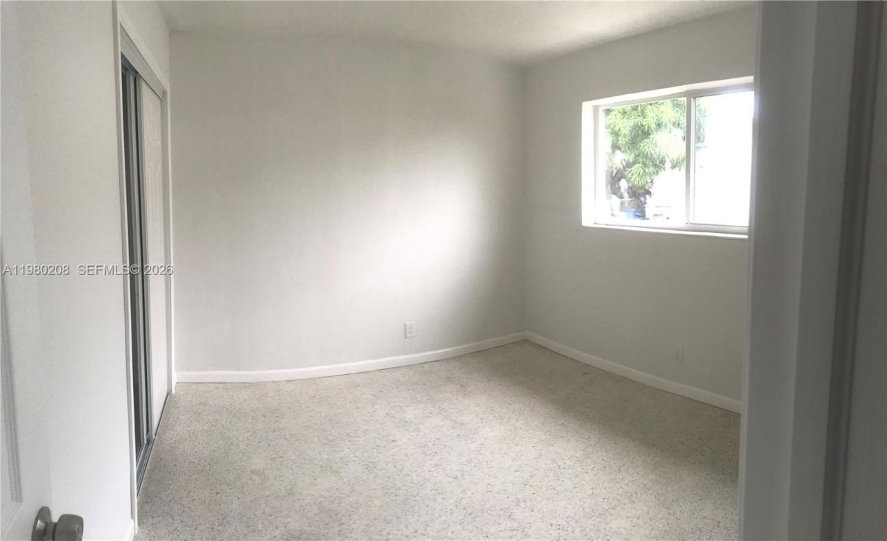 752 NW 3rd Ct, Hallandale Beach, FL 33009 Photo