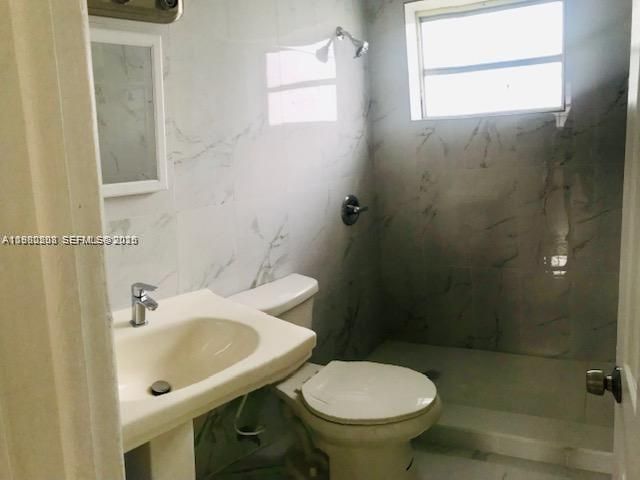 752 NW 3rd Ct, Hallandale Beach, FL 33009 Photo