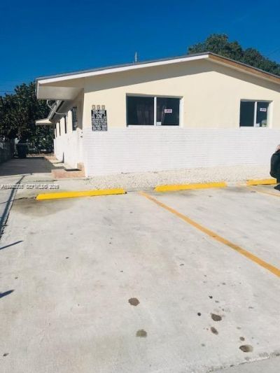 752 NW 3rd Ct, Hallandale Beach, FL 33009 Photo