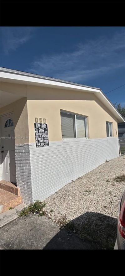 752 NW 3rd Ct, Hallandale Beach, FL 33009 Photo