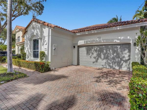 1529 Shoreline Way, Unit 1529, Hollywood, FL 33019