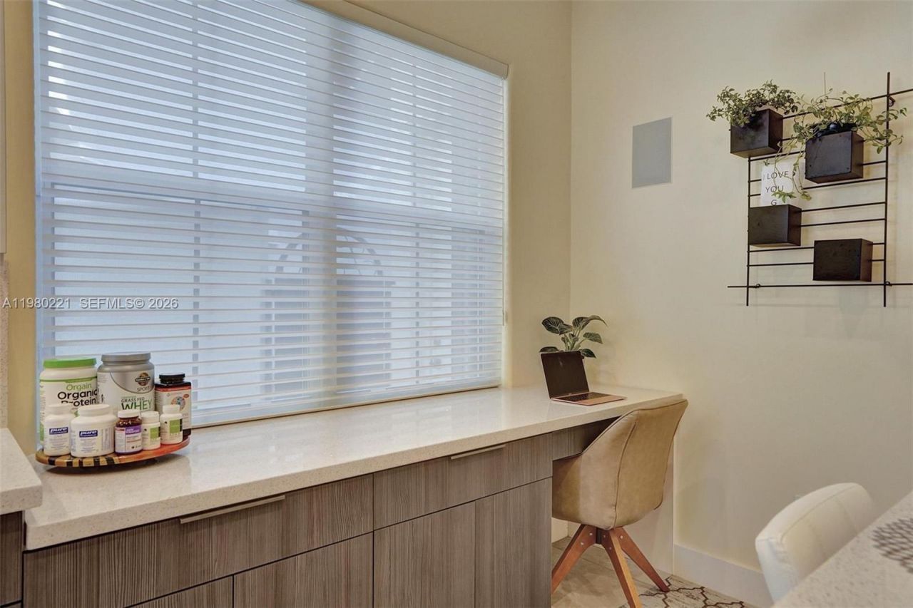 1529 Shoreline Way, Unit 1529, Hollywood, FL 33019 Photo