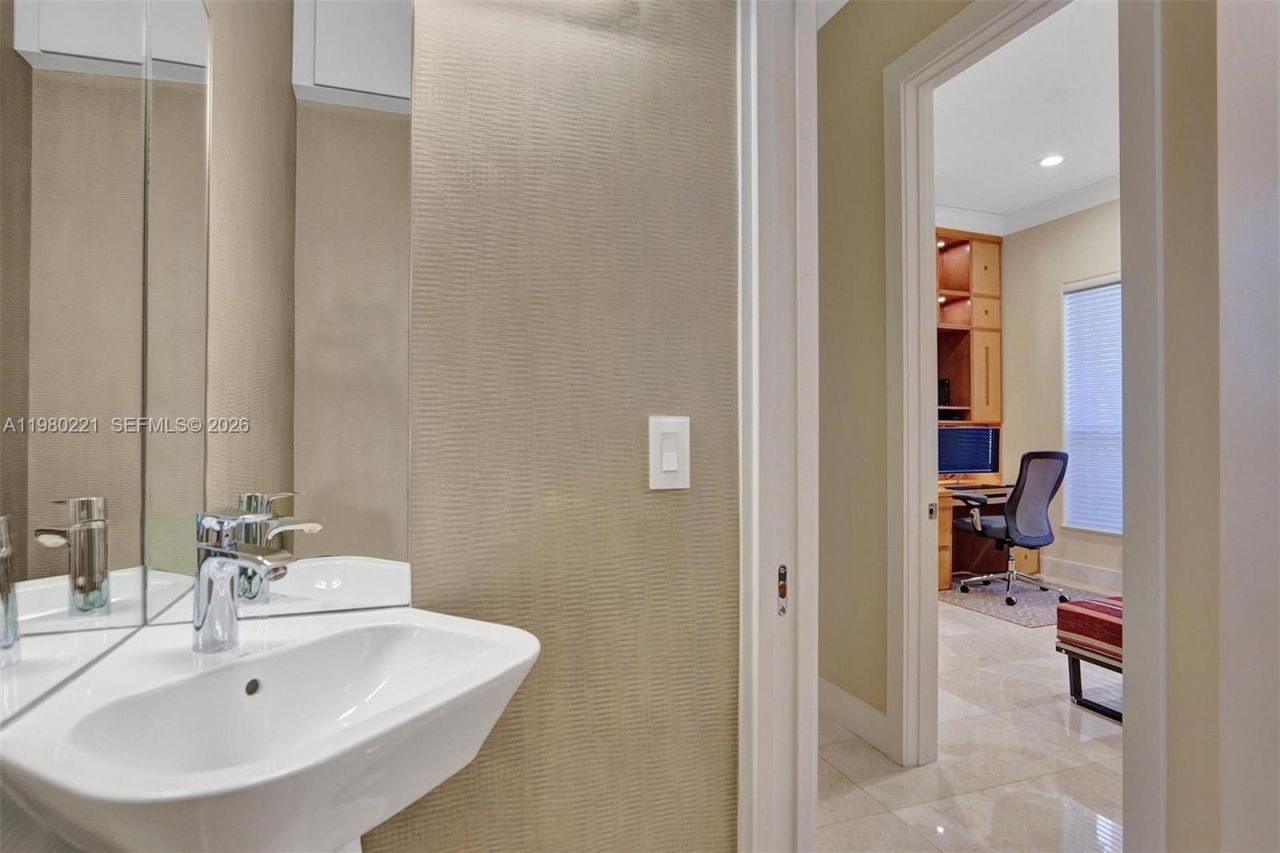 1529 Shoreline Way, Unit 1529, Hollywood, FL 33019 Photo