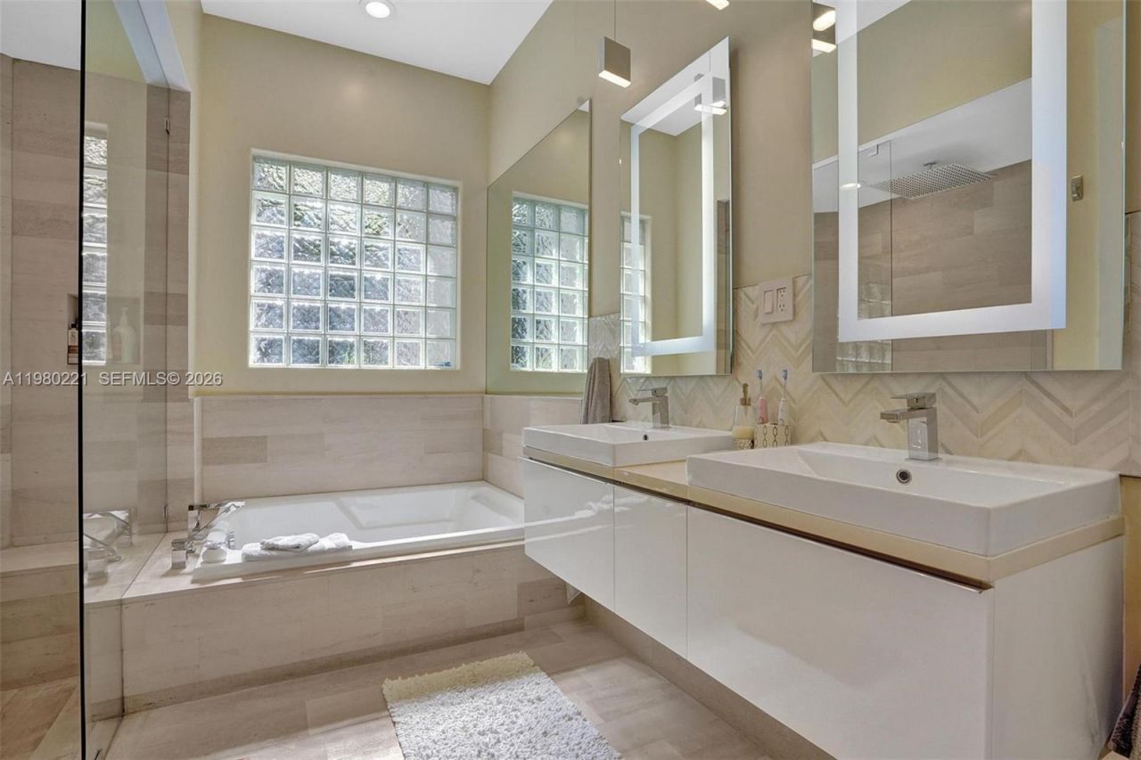 1529 Shoreline Way , Unit 1529, Hollywood, FL 33019 Photo