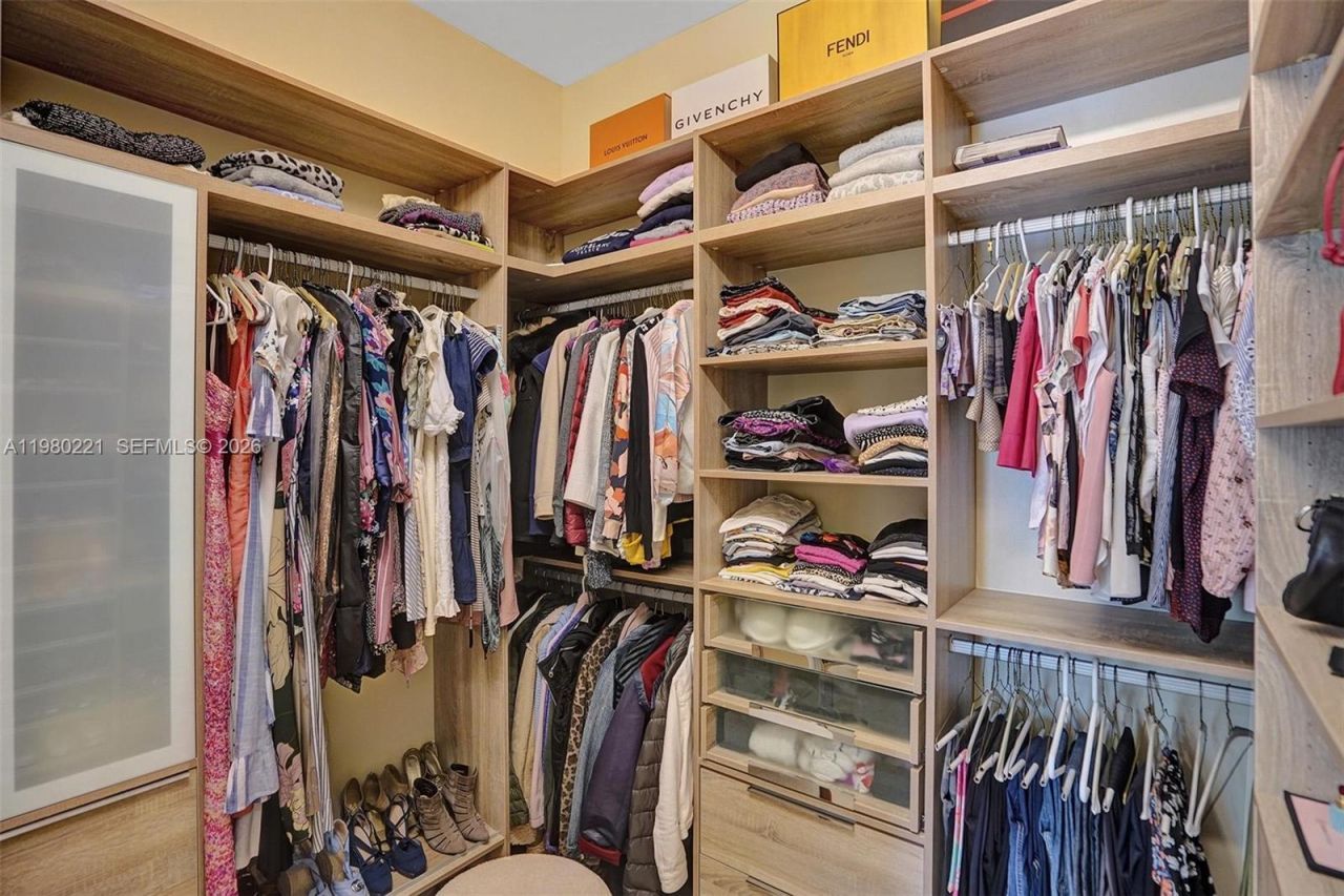 1529 Shoreline Way, Unit 1529, Hollywood, FL 33019 Photo