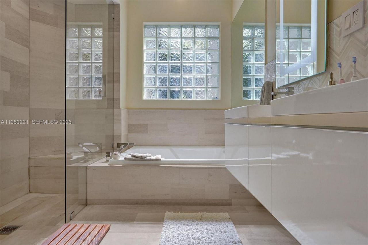 1529 Shoreline Way , Unit 1529, Hollywood, FL 33019 Photo