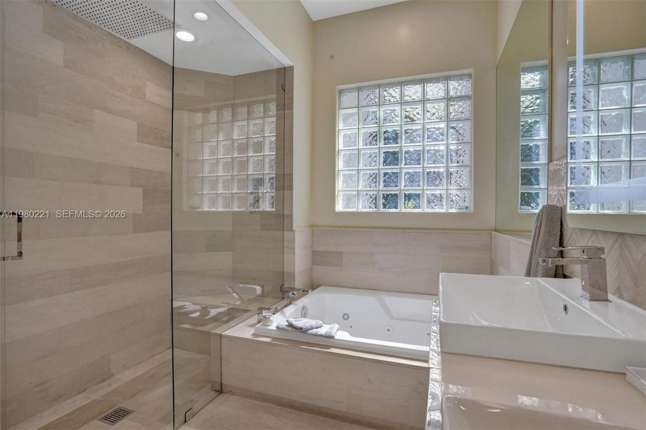 1529 Shoreline Way, Unit 1529, Hollywood, FL 33019 Photo