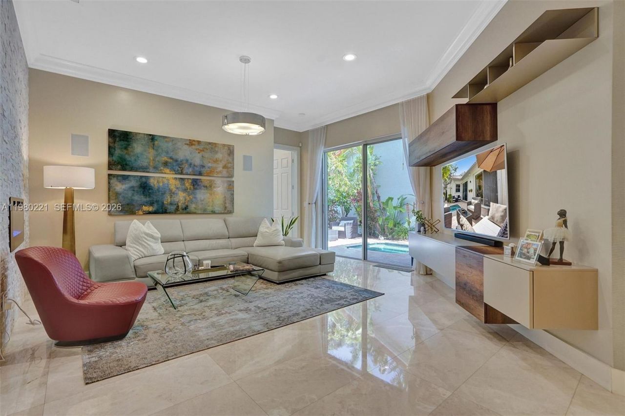 1529 Shoreline Way, Unit 1529, Hollywood, FL 33019 Photo