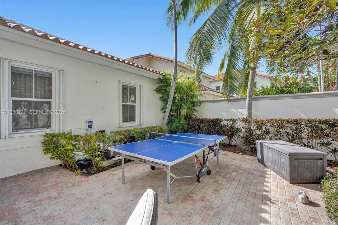 1529 Shoreline Way , Unit 1529, Hollywood, FL 33019 Photo