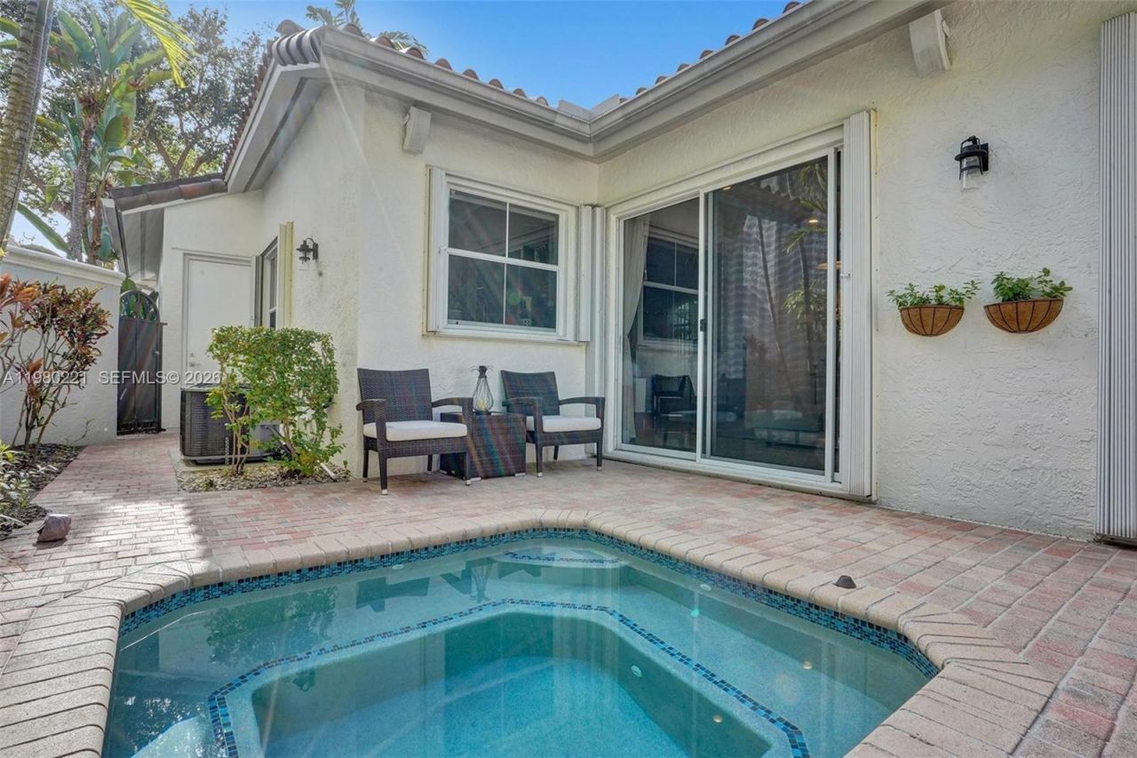 1529 Shoreline Way, Unit 1529, Hollywood, FL 33019 Photo