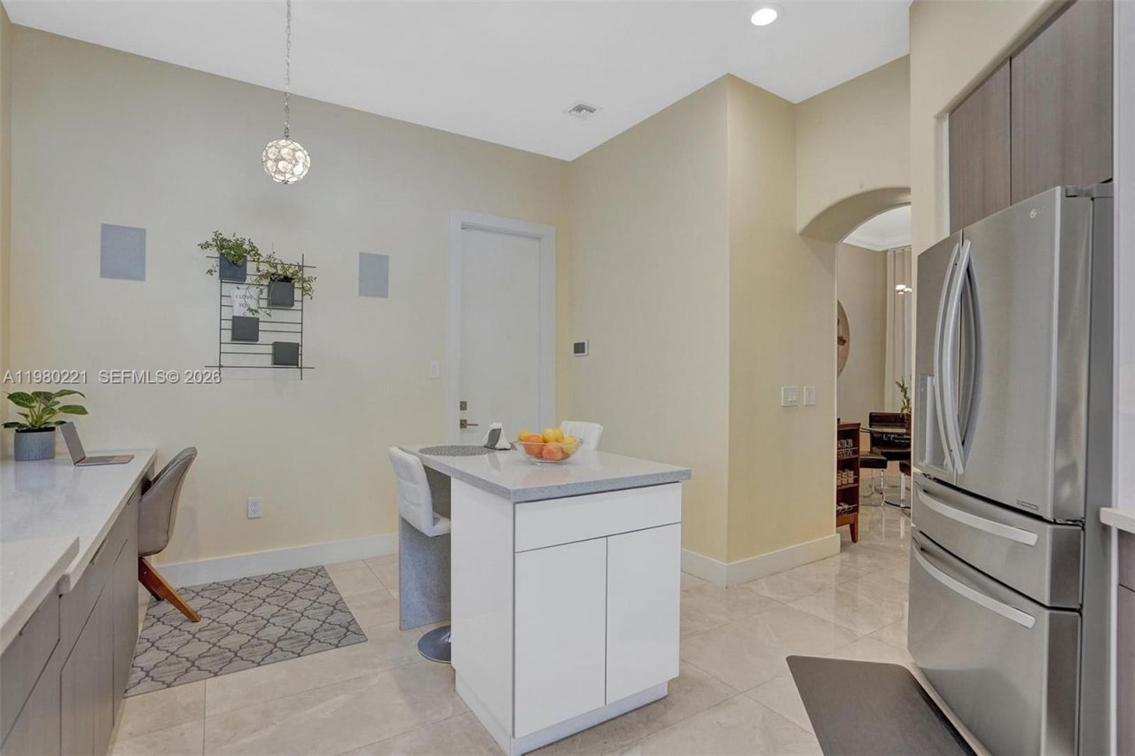 1529 Shoreline Way , Unit 1529, Hollywood, FL 33019 Photo