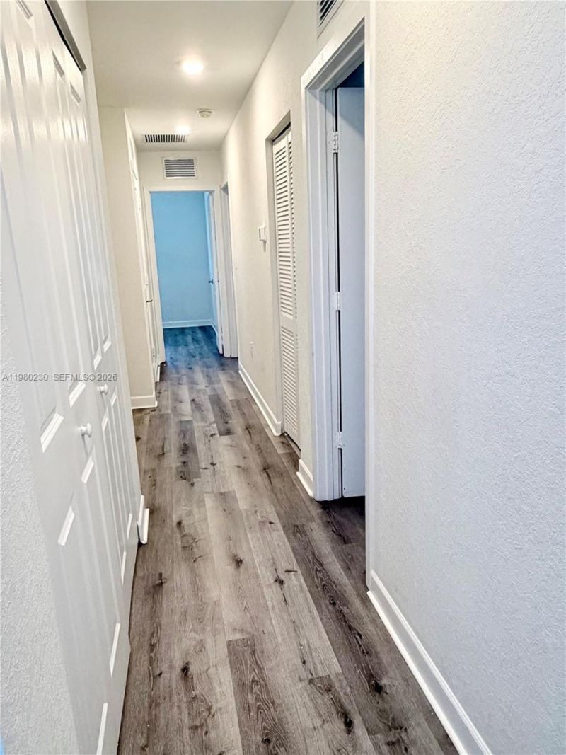 2418 SE 10th Ct , Homestead, FL 33035 Photo