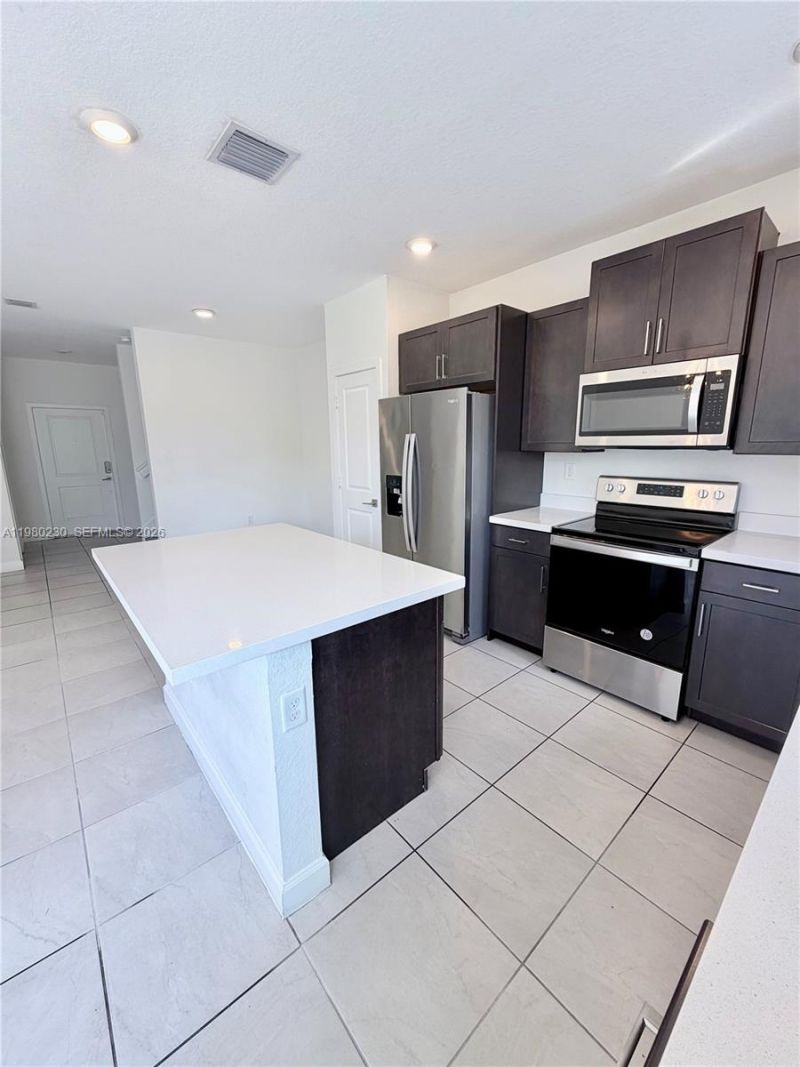 2418 SE 10th Ct , Homestead, FL 33035 Photo