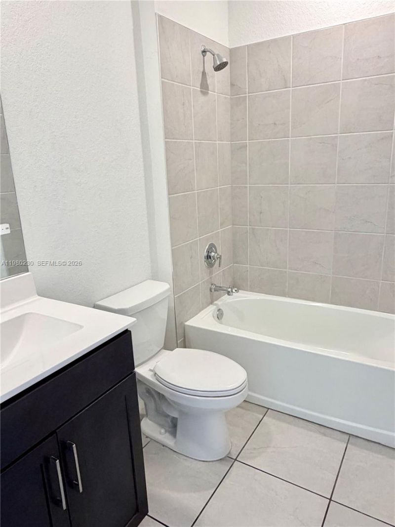 2418 SE 10th Ct , Homestead, FL 33035 Photo