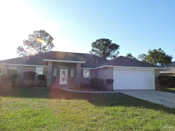 1913 Gulf Bay Ln, Pensacola, FL 32506