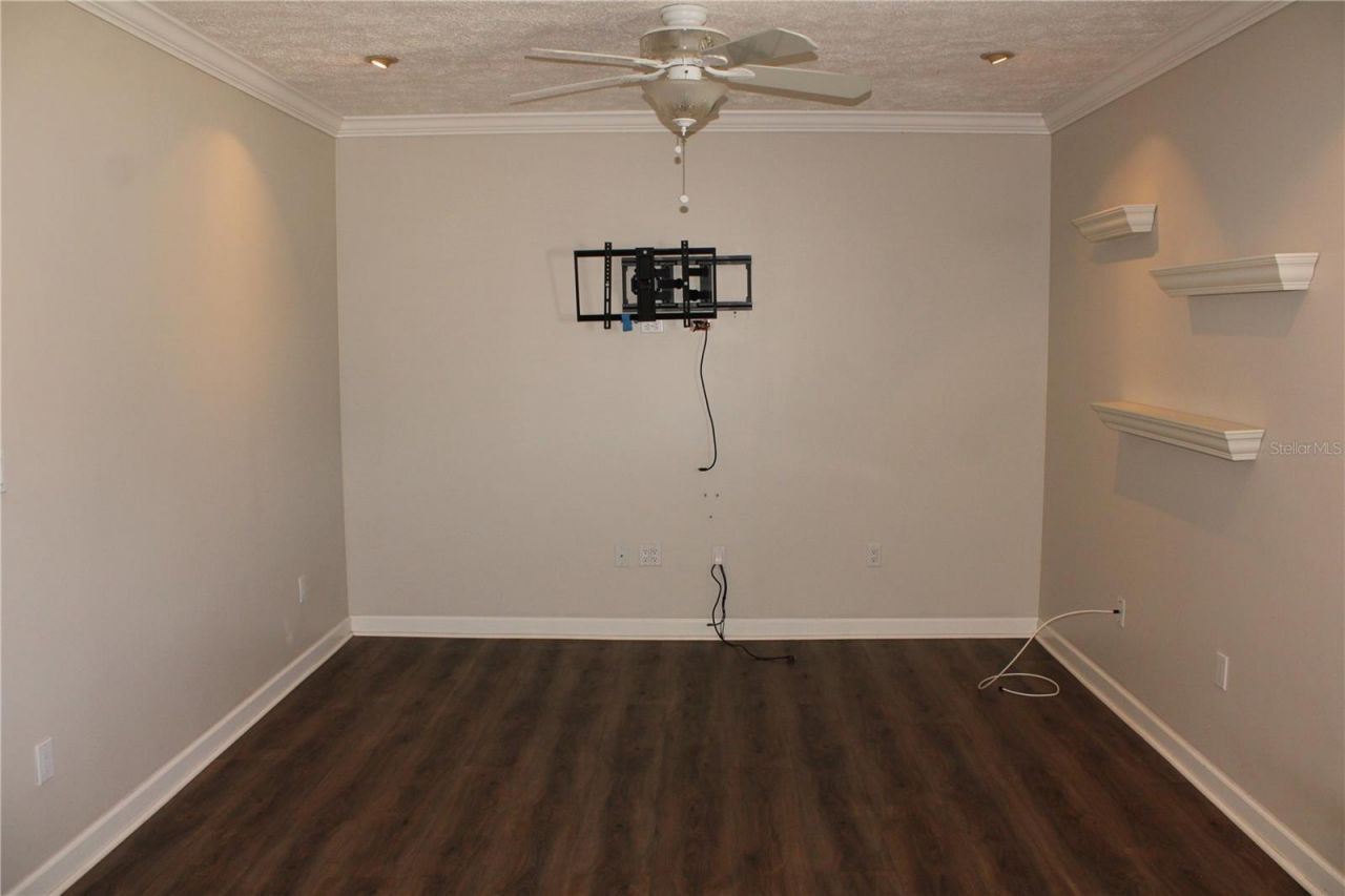 5911 7th Avenue Drive W, Bradenton, FL 34209 Photo