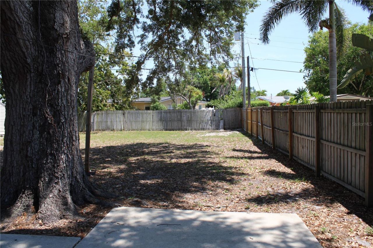 5911 7th Avenue Drive W, Bradenton, FL 34209 Photo