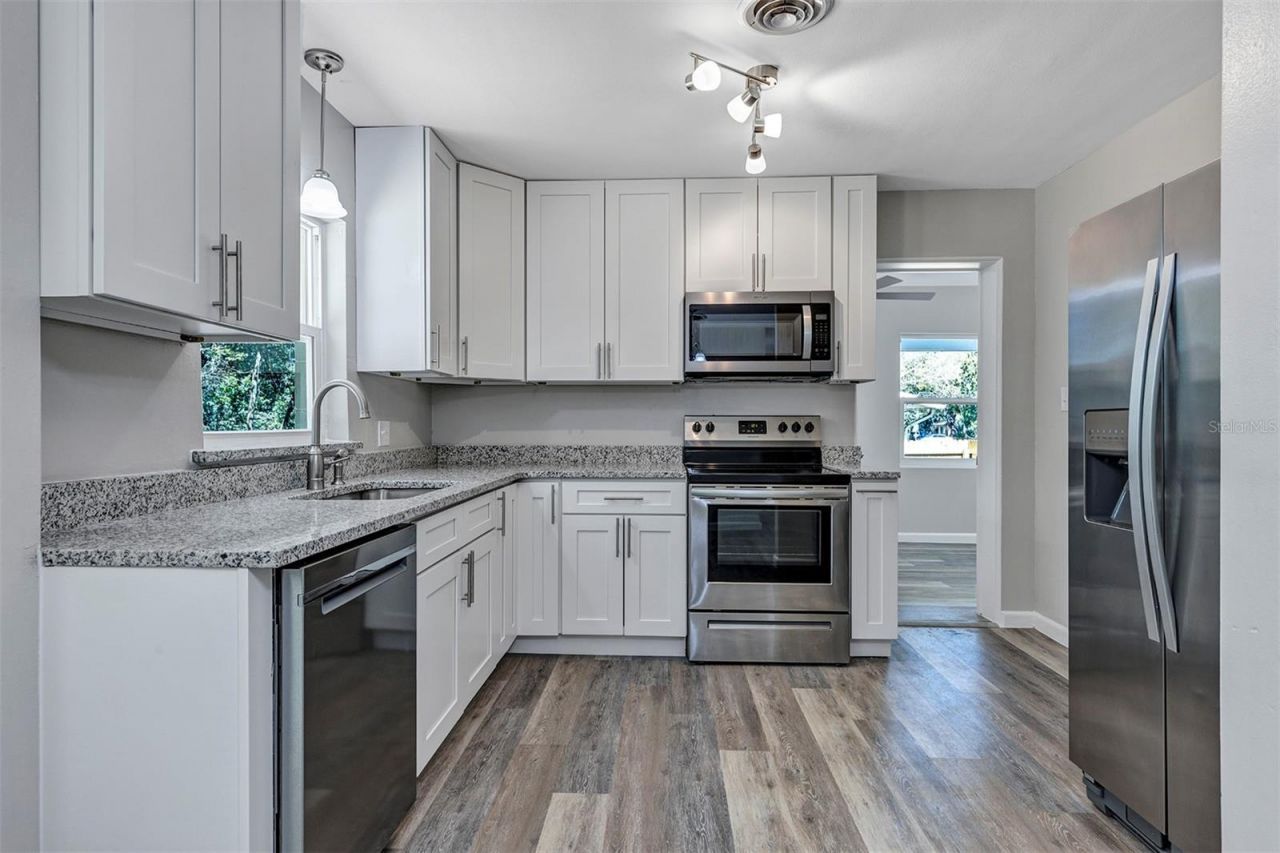 14 Sunshine Boulevard, Deland, FL 32724 Photo