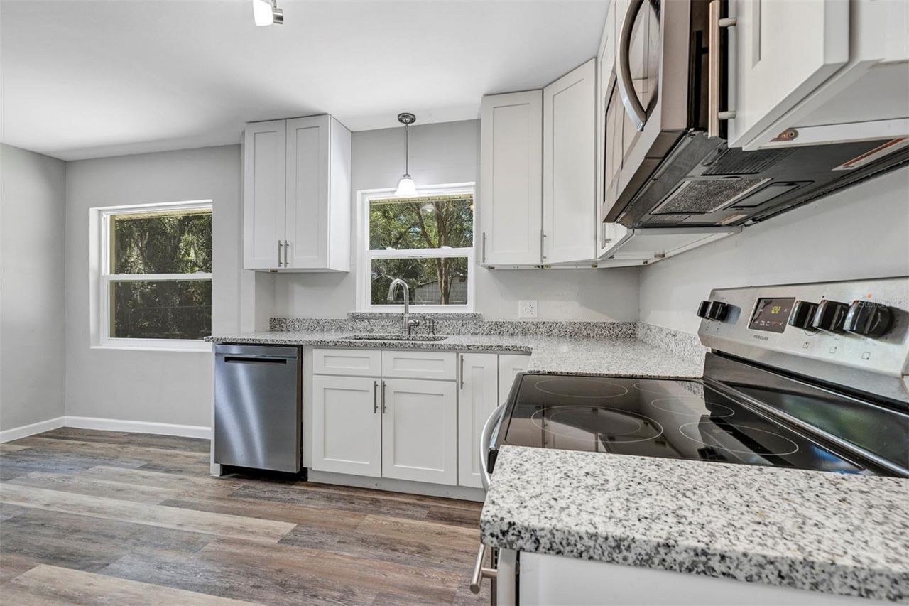 14 Sunshine Boulevard, Deland, FL 32724 Photo