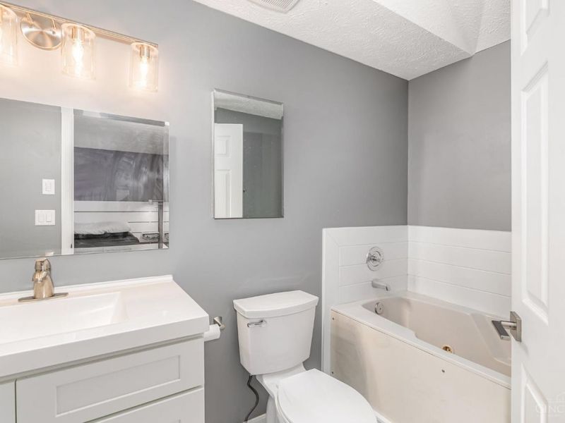 11807 Vaukvalley Lane, Symmes Township, OH 45249 Photo 18