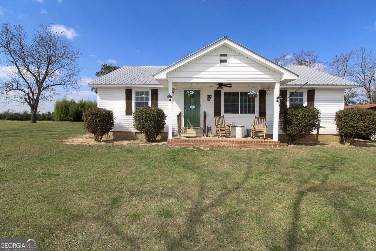 427 Pulaski High School Road, Pineview, GA 31071 Main Photo