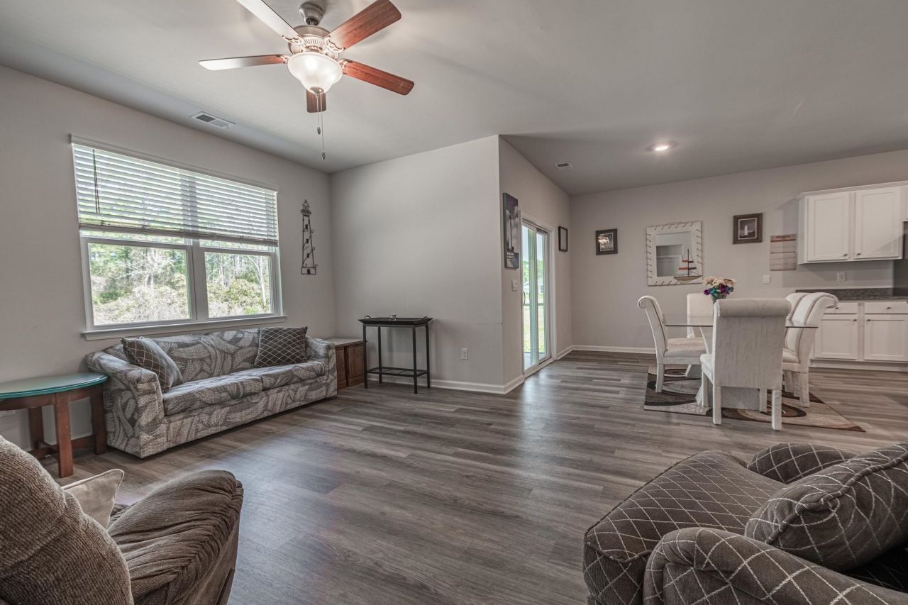 2362 Ainsley Dr. Photo 10