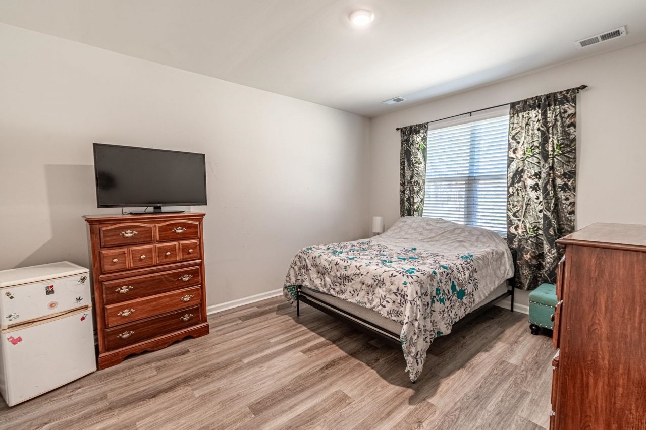 2362 Ainsley Dr. Photo 11