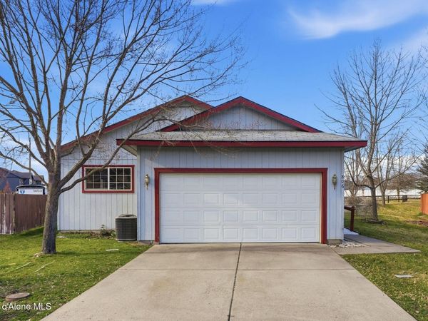 806 W Yarrow Ct , Post Falls, ID 83854